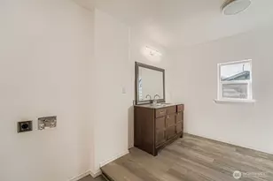 105 E 96th St, Tacoma, WA 98445 - Photo 12
