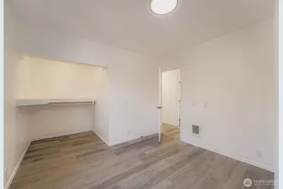 105 E 96th Street, Tacoma, WA 98445 - Photo 10