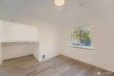 105 E 96th Street, Tacoma, WA 98445 - Photo 16