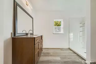 105 E 96th St, Tacoma, WA 98445 - Photo 14