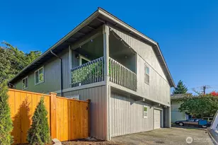 105 E 96th St, Tacoma, WA 98445 - Photo 4