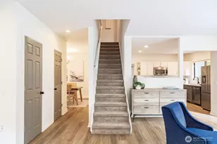 912 NE 115th St, Seattle, WA 98125 - Photo 18
