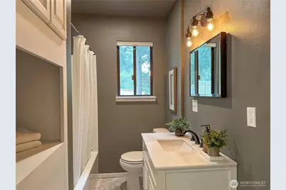 912 NE 115th Street, Seattle, WA 98125 - Photo 16
