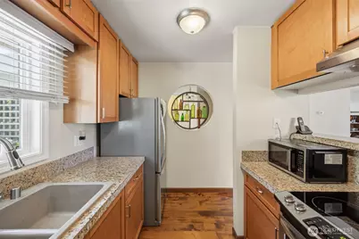 22711 Lakeview Drive #C6, Mountlake Terrace, WA 98043 - Photo 8