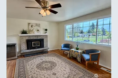 2508 SE 16th St, Renton, WA 98058 - Photo 2