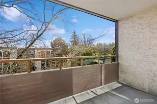 2100 N 106th St, Seattle, WA 98133 - Photo 8