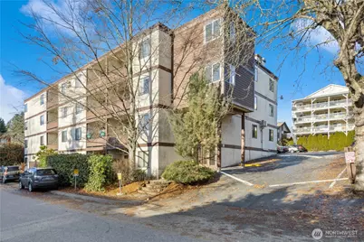 2100 N 106th Street #304, Seattle, WA 98133 - Photo 1