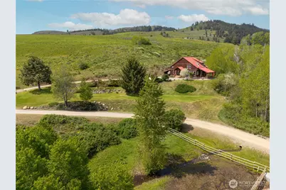373 Rendezvous Road, Winthrop, WA 98862 - Photo 2