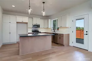 708 Legacy Wy, Sedro Woolley, WA 98284 - Photo 10