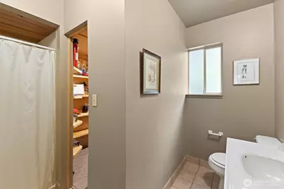 6989 Snoqualmie Place, Glacier, WA 98244 - Photo 18