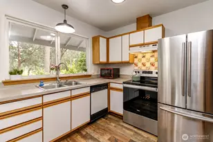 624 SE Pine Rd, Port Orchard, WA 98367 - Photo 10
