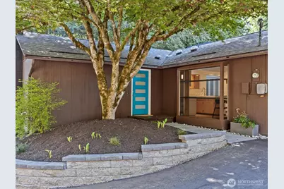 5925 NE 202nd Lane, Kenmore, WA 98208 - Photo 2