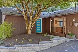 5925 NE 202nd Ln, Kenmore, WA 98208 - Photo 2