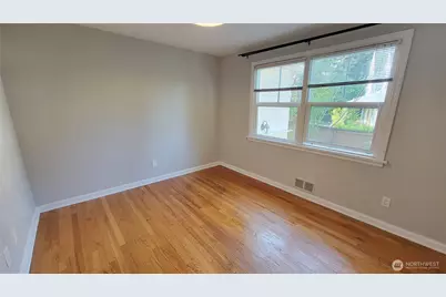 1419 108th Avenue SE, Bellevue, WA 98004 - Photo 8