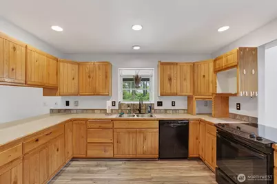 10320 James Road SW, Rochester, WA 98579 - Photo 8