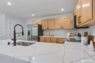 9237 NE 173rd Pl, Bothell, WA 98011 - Photo 8