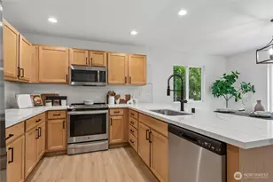 9237 NE 173rd Pl, Bothell, WA 98011 - Photo 6