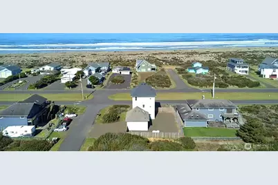 1140 Ocean Shores Boulevard SW, Ocean Shores, WA 98569 - Photo 2
