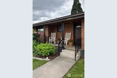 1909 Springwater Avenue, Wenatchee, WA 98801 - Photo 2