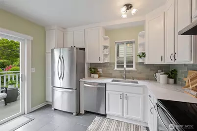 828 24th Avenue, Seattle, WA 98122 - Photo 14