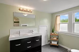 828 24th Ave, Seattle, WA 98122 - Photo 24