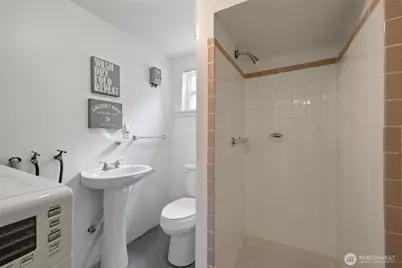 828 24th Avenue, Seattle, WA 98122 - Photo 38