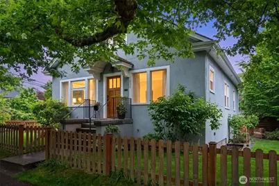 828 24th Avenue, Seattle, WA 98122 - Photo 1