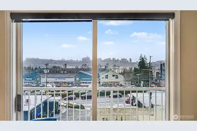 3420 Burke N #C-308, Seattle, WA 98103 - Photo 4