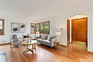 1711 NE 113th St, Seattle, WA 98125 - Photo 2
