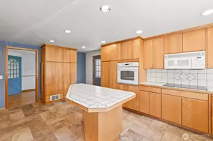 230 W 14th St, Port Angeles, WA 98362 - Photo 12