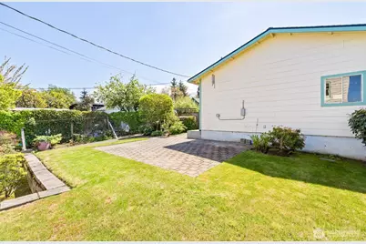 230 W 14th Street, Port Angeles, WA 98362 - Photo 40