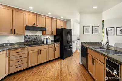11257 NE 37th Place, Bellevue, WA 98004 - Photo 12
