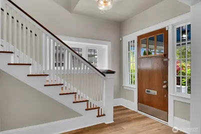 1121 27th Avenue, Seattle, WA 98122 - Photo 4
