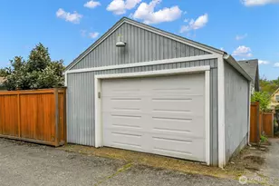 1121 27th Ave, Seattle, WA 98122 - Photo 26