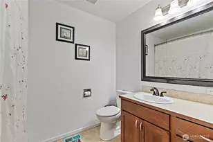 15902 Woodland Ave E, Puyallup, WA 98375 - Photo 14