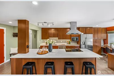7001 Sand Point Way NE #B212, Seattle, WA 98115 - Photo 4