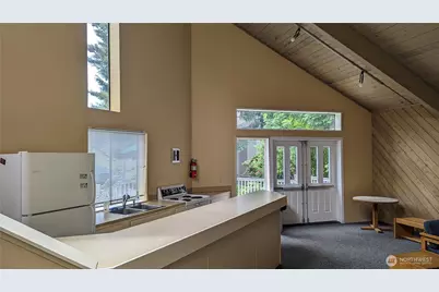 10819 NE 37th Place #107, Bellevue, WA 98004 - Photo 18