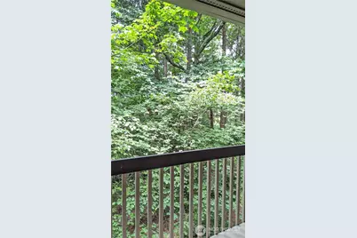 10819 NE 37th Place #107, Bellevue, WA 98004 - Photo 14