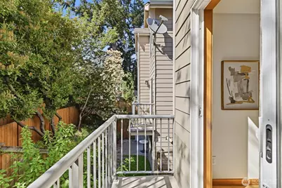 9243 Ashworth Avenue N #B, Seattle, WA 98103 - Photo 14