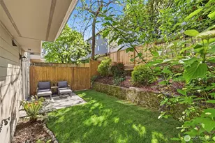 9243 Ashworth Ave N, Seattle, WA 98103 - Photo 34