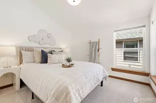 9243 Ashworth Ave N, Seattle, WA 98103 - Photo 26