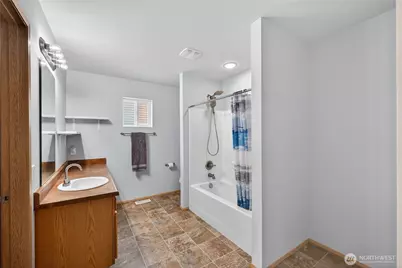 5670 Swift Creek Drive, Mount Vernon, WA 98273 - Photo 20