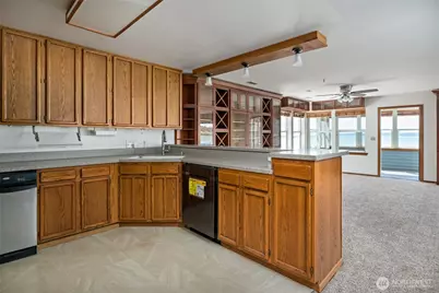 651 SE Bayshore Drive #E102, Oak Harbor, WA 98277 - Photo 20