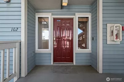 651 SE Bayshore Drive #E102, Oak Harbor, WA 98277 - Photo 4