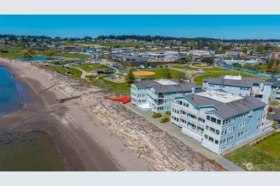 651 SE Bayshore Drive #E102, Oak Harbor, WA 98277 - Photo 2