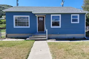 508 Roosevelt Dr, Grand Coulee, WA 99133 - Photo 1
