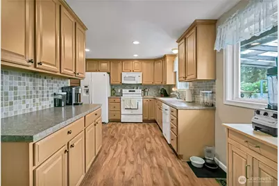 22314 50th Avenue Ct E, Spanaway, WA 98387 - Photo 10