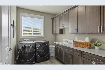 24020 NE 20th Street, Sammamish, WA 98074 - Photo 30