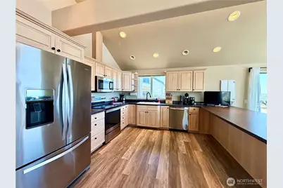 1593 E Ocean Shores Boulevard SW, Ocean Shores, WA 98569 - Photo 16