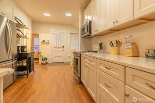 116 4th Ave N, Edmonds, WA 98020 - Photo 16